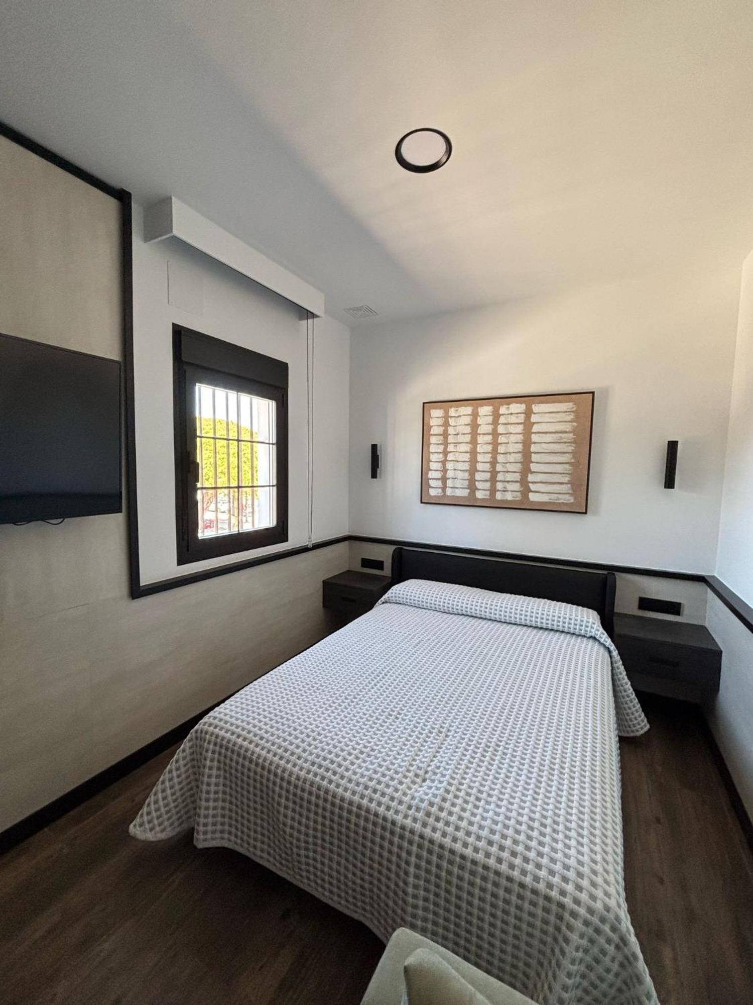 Hostal Noli Чиклана-де-ла-Фронтера Экстерьер фото