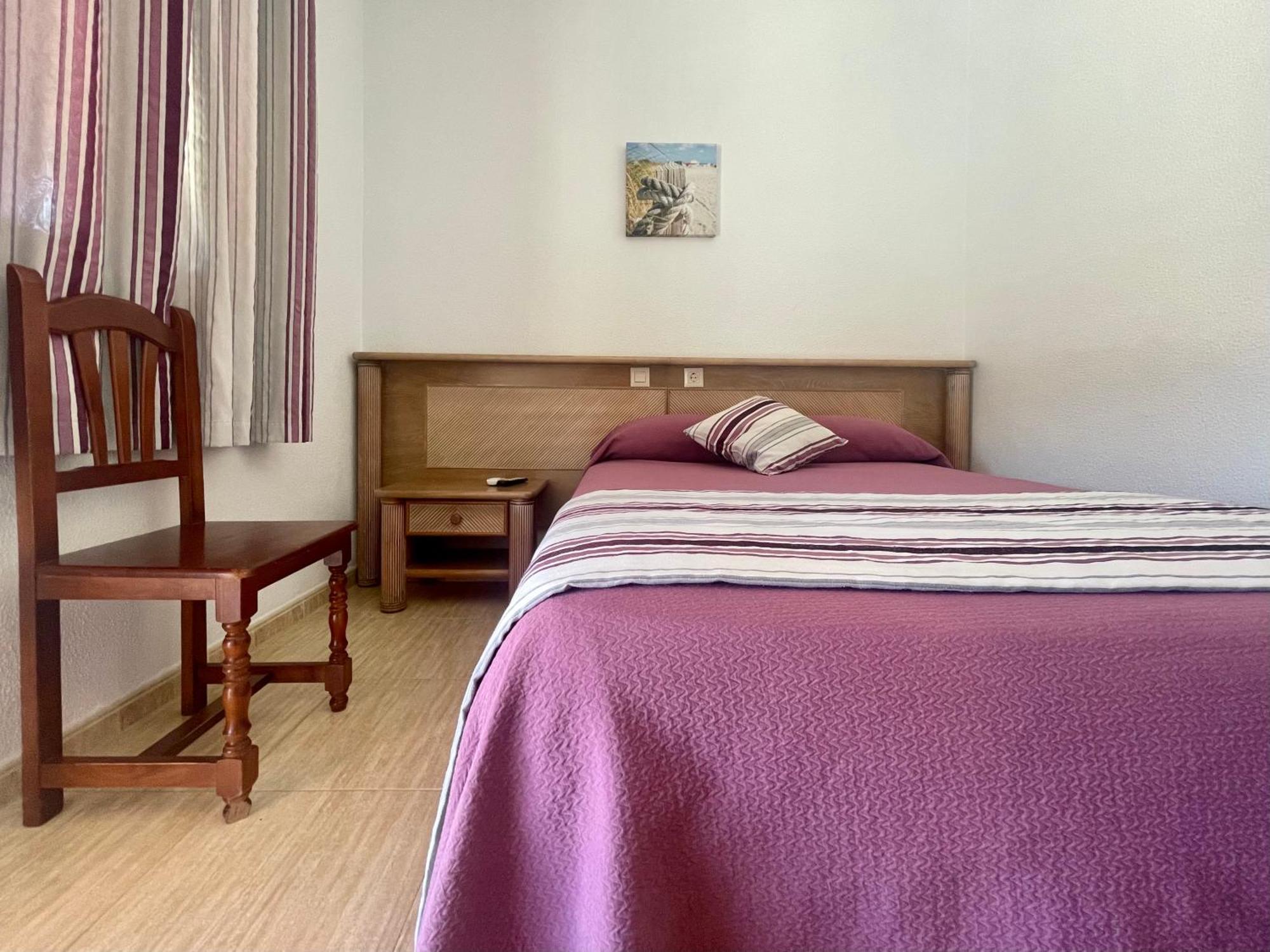 Hostal Noli Чиклана-де-ла-Фронтера Экстерьер фото
