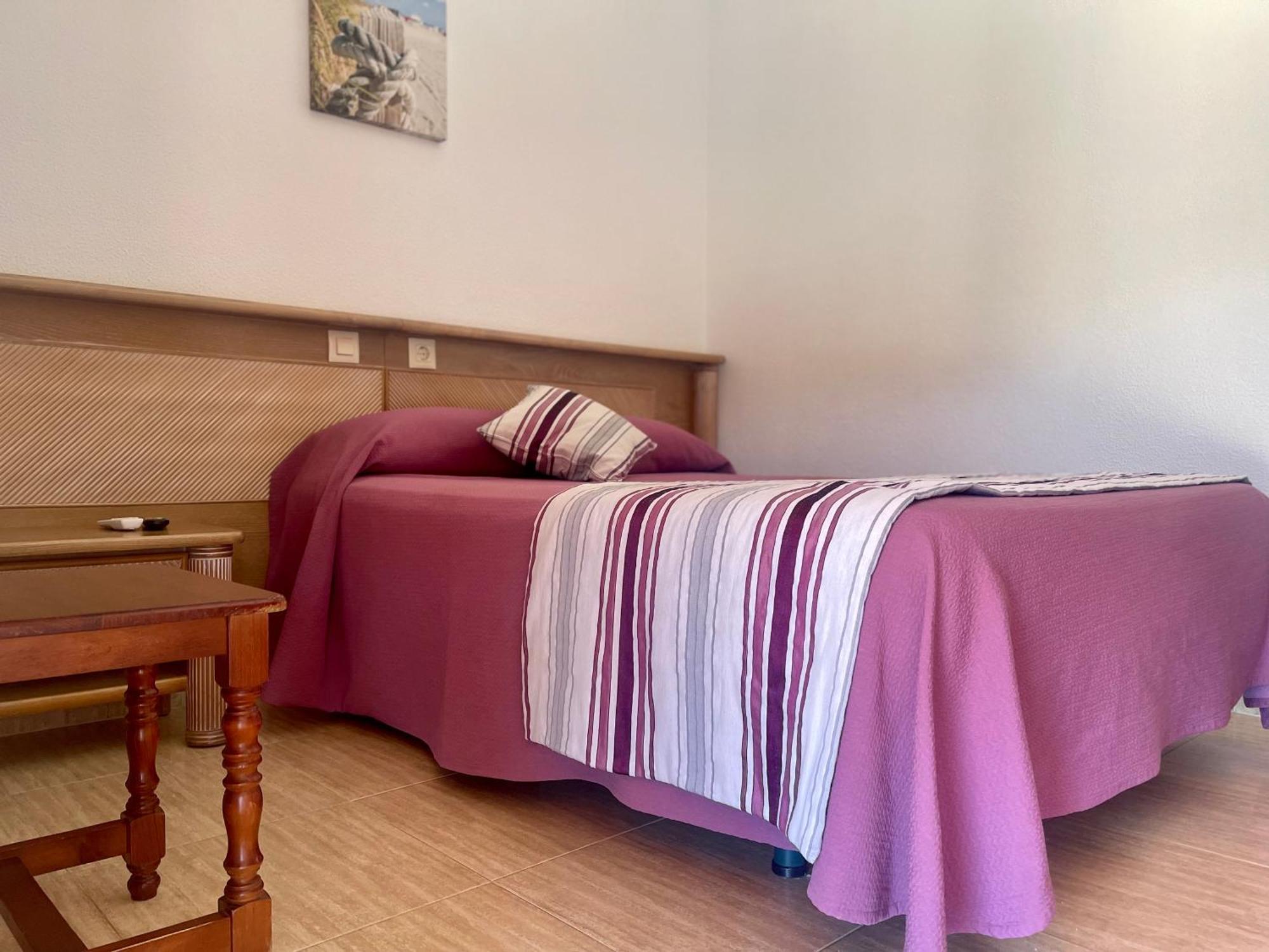 Hostal Noli Чиклана-де-ла-Фронтера Экстерьер фото