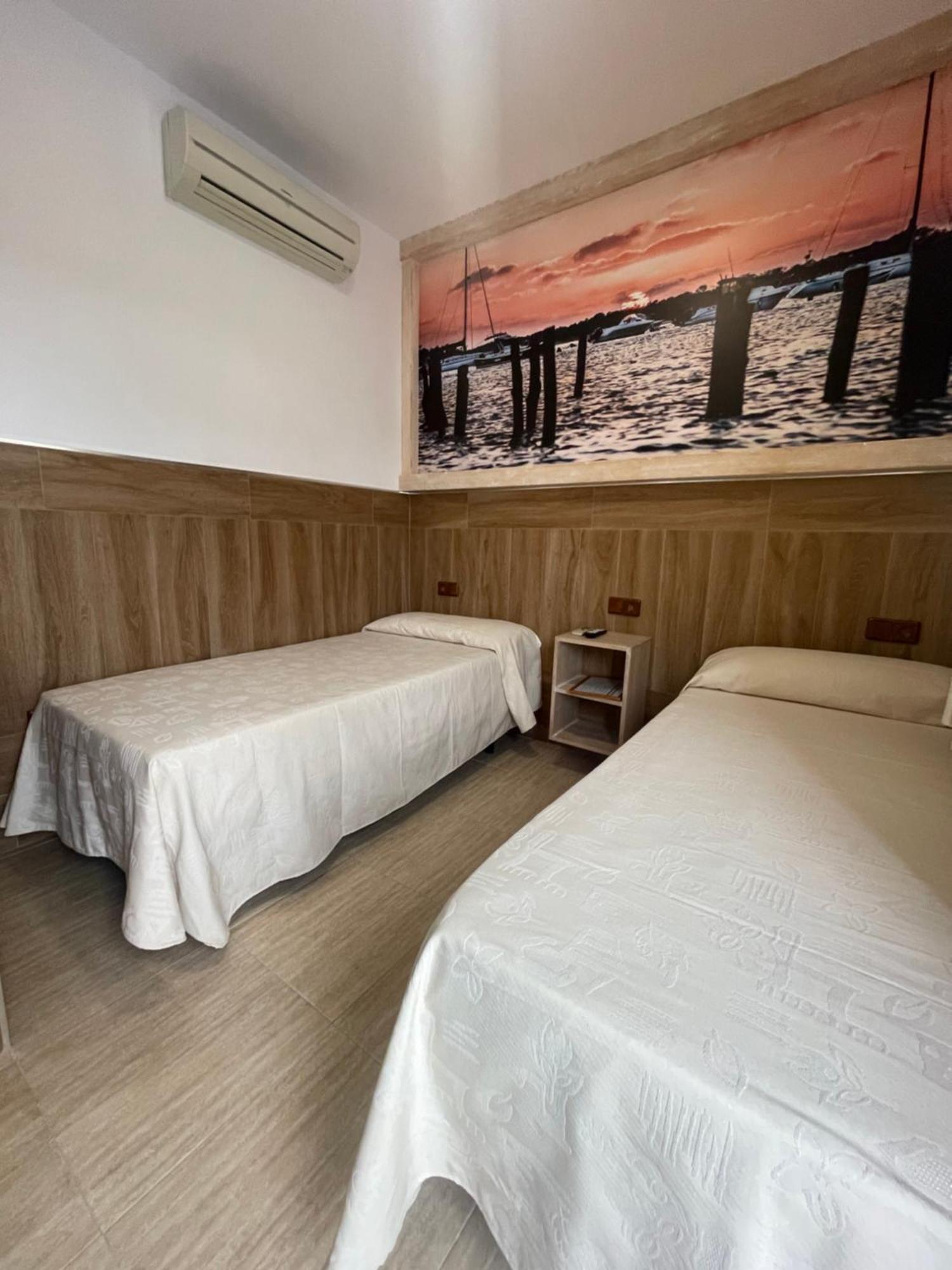 Hostal Noli Чиклана-де-ла-Фронтера Экстерьер фото
