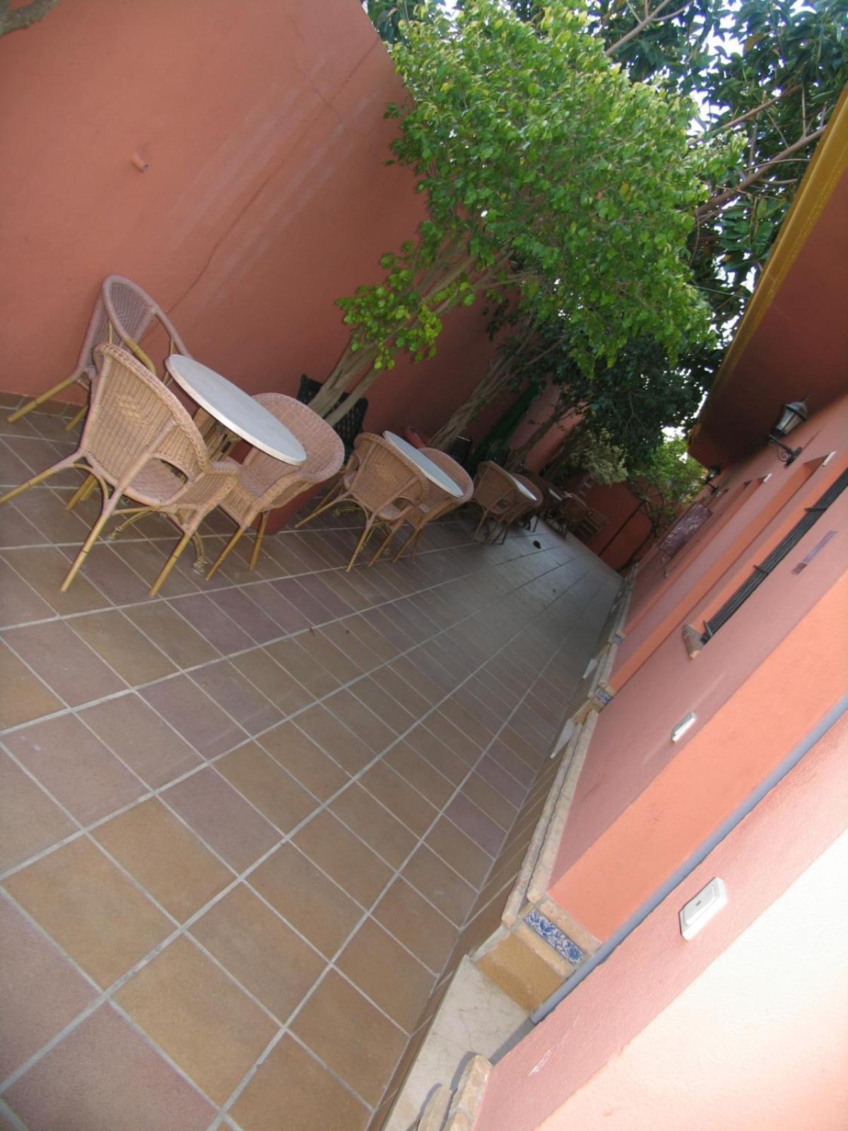 Hostal Noli Чиклана-де-ла-Фронтера Экстерьер фото
